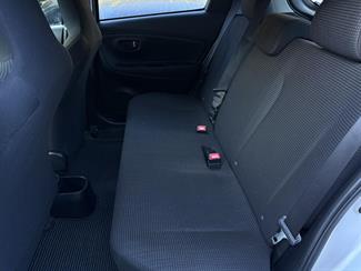 2015 Toyota Vitz - Thumbnail
