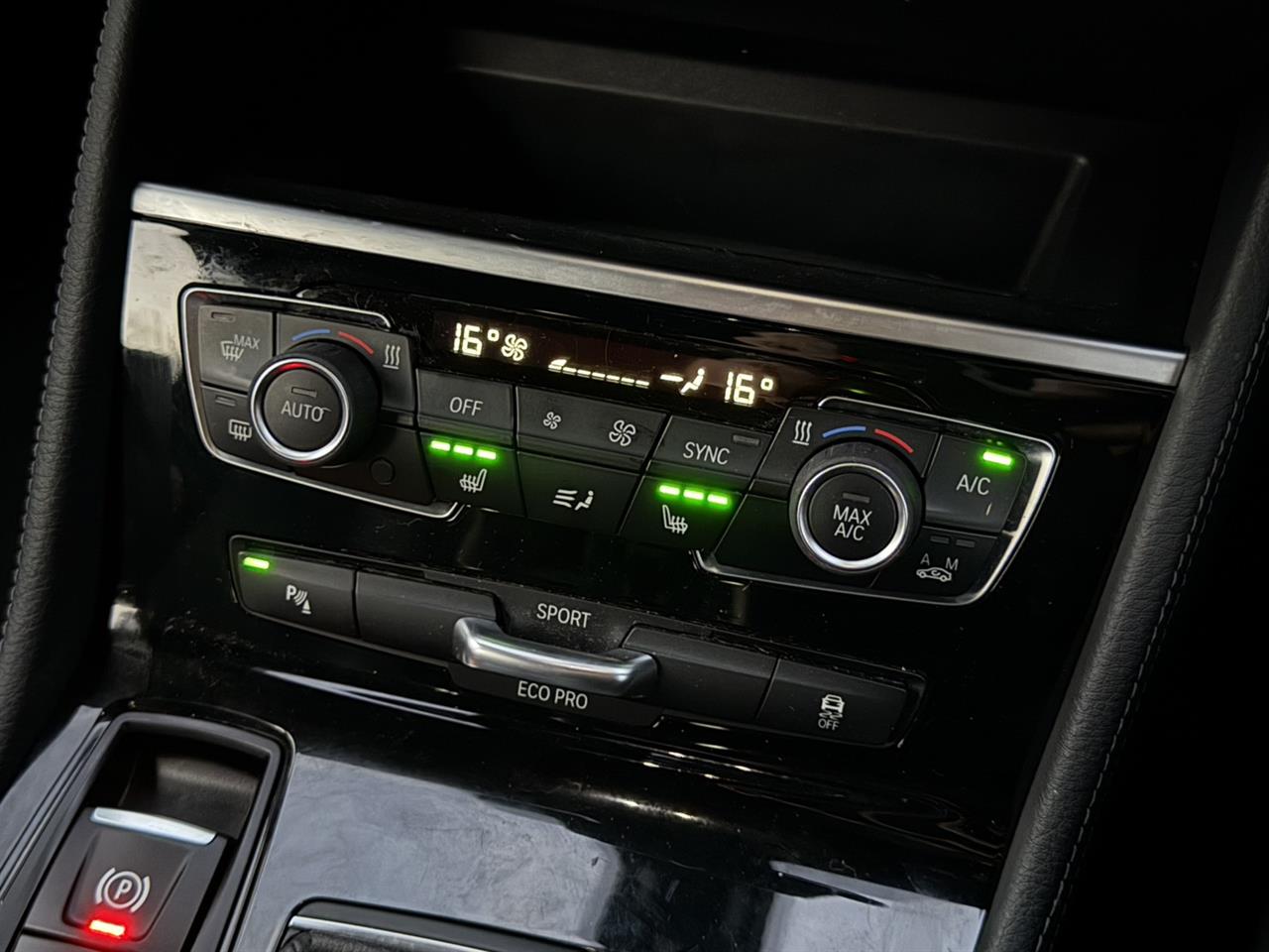 2016 BMW 218D