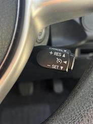 2015 Toyota Yaris - Thumbnail