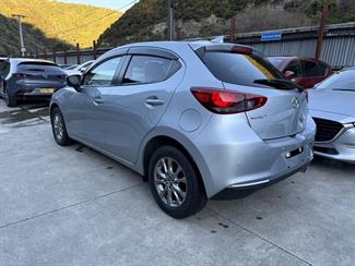 2020 Mazda 2 - Thumbnail