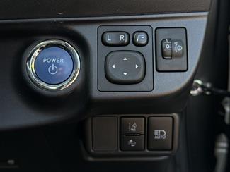 2017 Toyota AQUA - Thumbnail