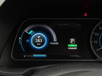 2022 Nissan Leaf - Thumbnail