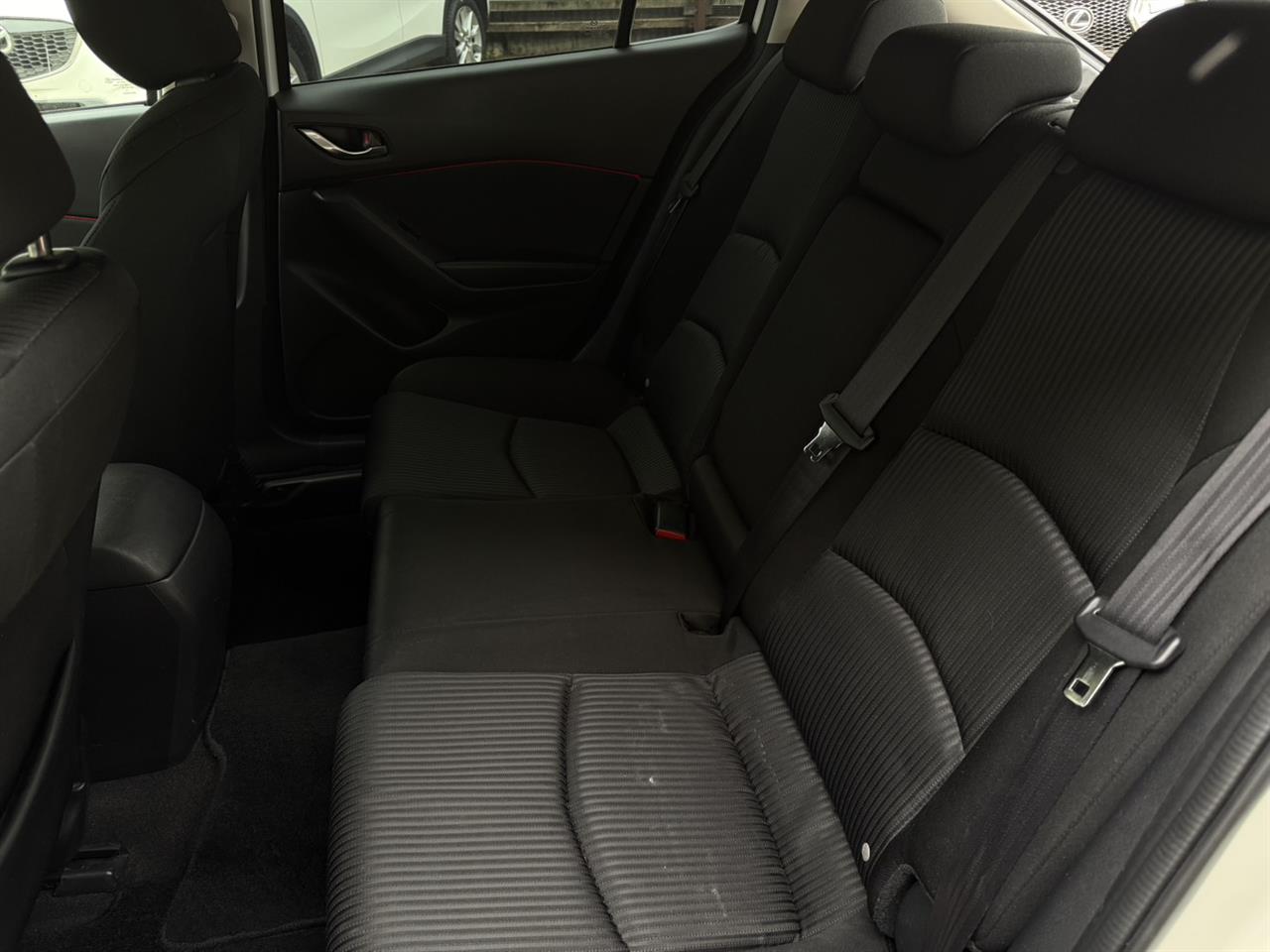 2014 Mazda Axela