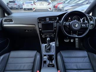 2016 Volkswagen Golf - Thumbnail