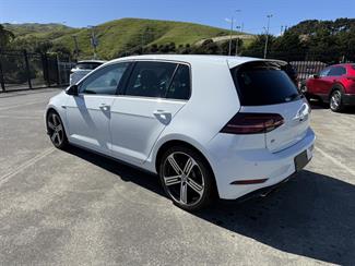 2020 Volkswagen Golf - Thumbnail