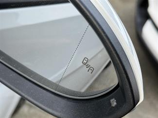 2018 Volkswagen Golf - Thumbnail