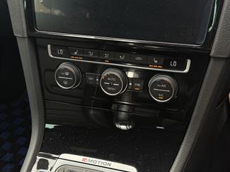 2019 Volkswagen Golf - Thumbnail