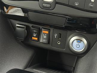 2020 Nissan Leaf - Thumbnail