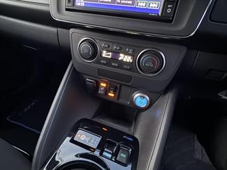 2021 Nissan Leaf - Thumbnail