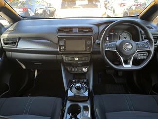 2018 Nissan Leaf - Thumbnail