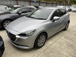 2021 Mazda 2 - Thumbnail