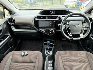 2017 Toyota AQUA - Thumbnail