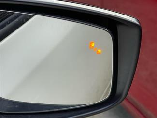 2019 Nissan Leaf - Thumbnail