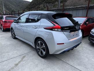 2020 Nissan Leaf - Thumbnail