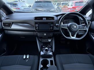2020 Nissan Leaf - Thumbnail