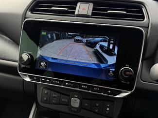 2020 Nissan Leaf - Thumbnail