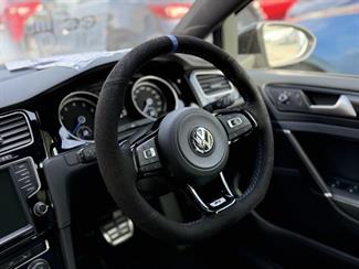 2016 Volkswagen Golf - Thumbnail