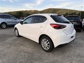 2021 Mazda 2 - Thumbnail