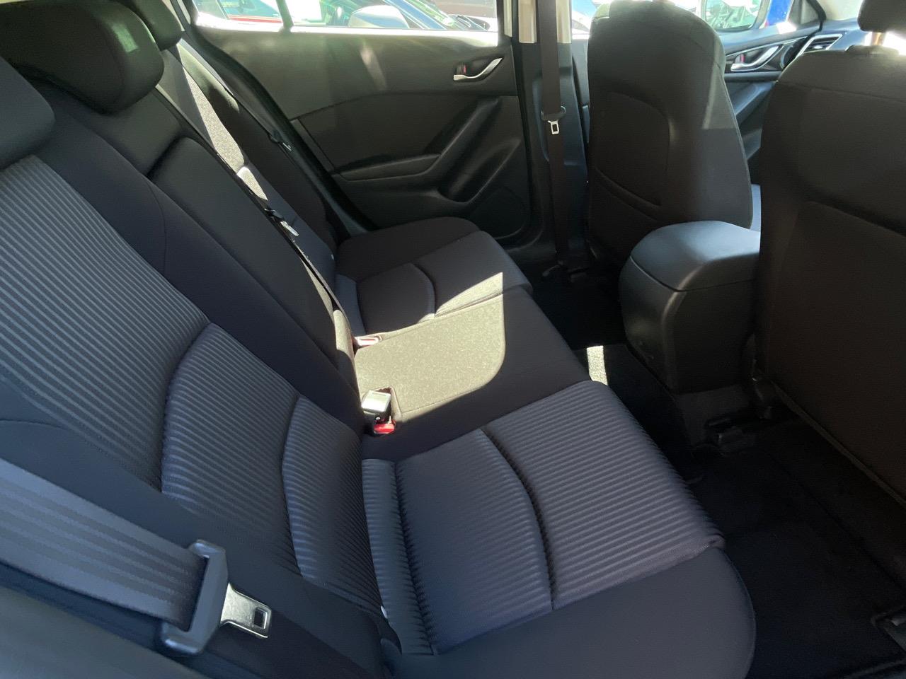 2014 Mazda Axela
