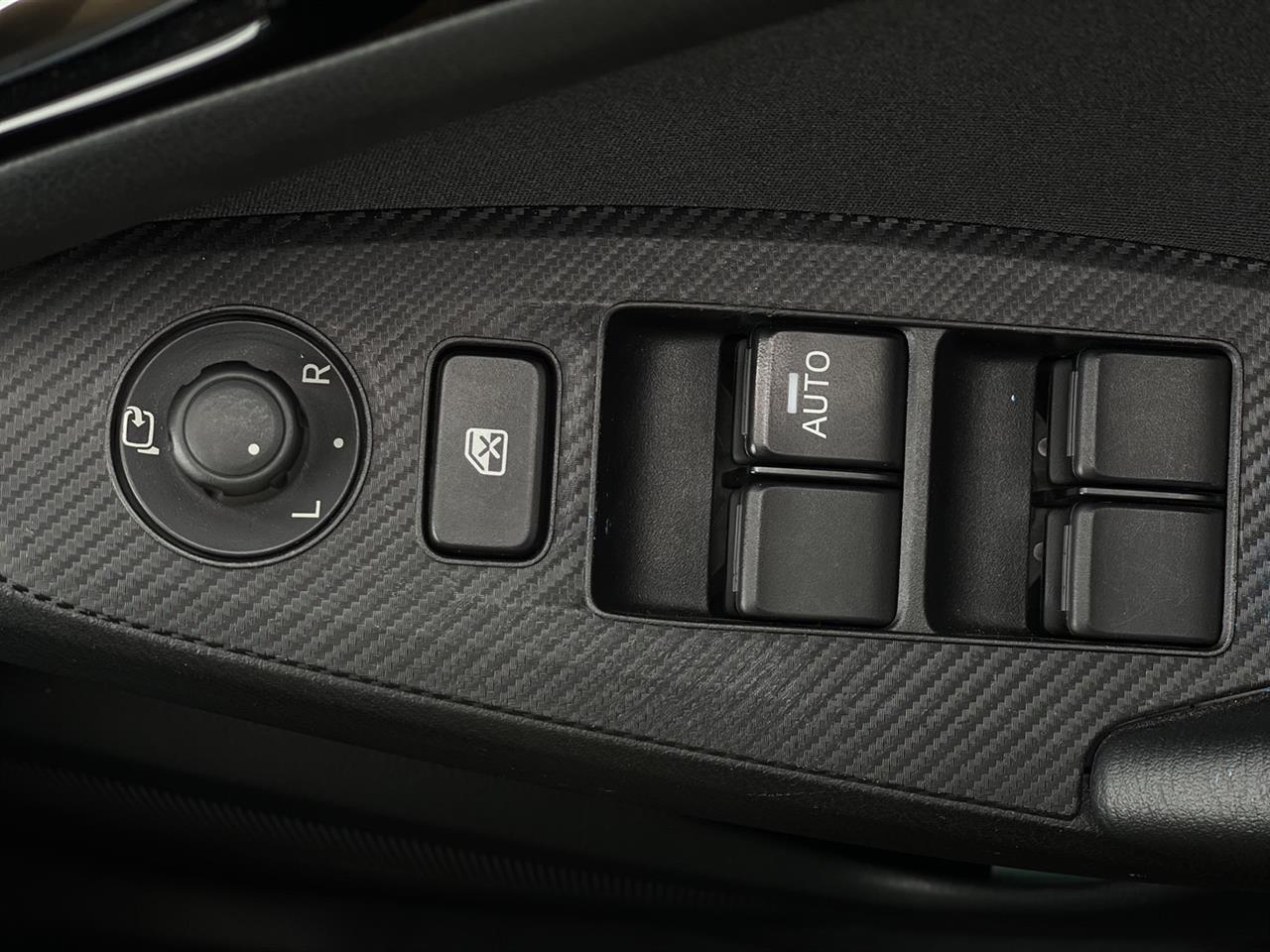 2014 Mazda Axela