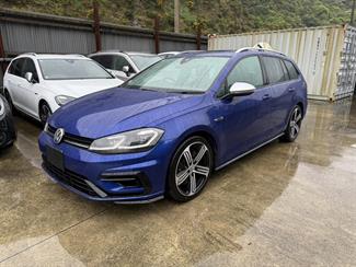 2017 Volkswagen Golf - Thumbnail