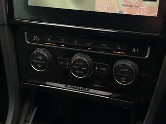2017 Volkswagen Golf - Thumbnail