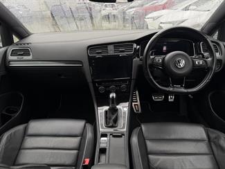 2017 Volkswagen Golf - Thumbnail