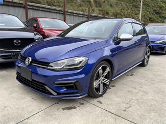 2017 Volkswagen Golf - Thumbnail