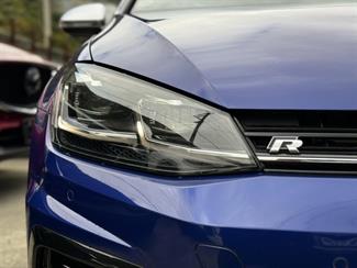 2017 Volkswagen Golf - Thumbnail