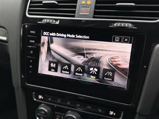 2017 Volkswagen Golf - Thumbnail