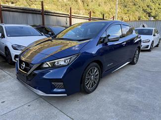 2021 Nissan Leaf - Thumbnail