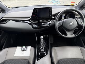 2021 Toyota C-HR - Thumbnail