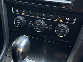 2015 Volkswagen Golf - Thumbnail