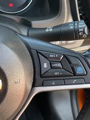 2020 Nissan Leaf - Thumbnail