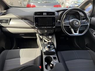 2020 Nissan Leaf - Thumbnail