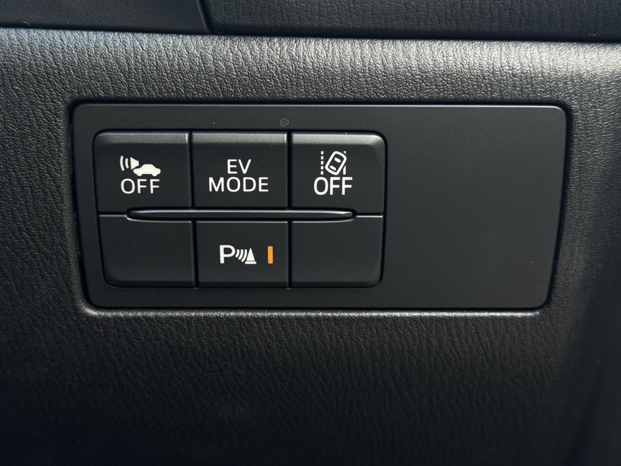 2017 Mazda Axela