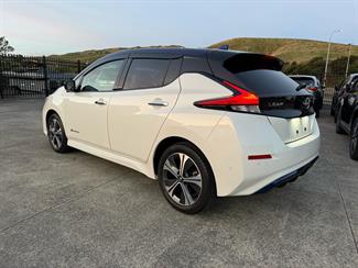 2021 Nissan Leaf - Thumbnail