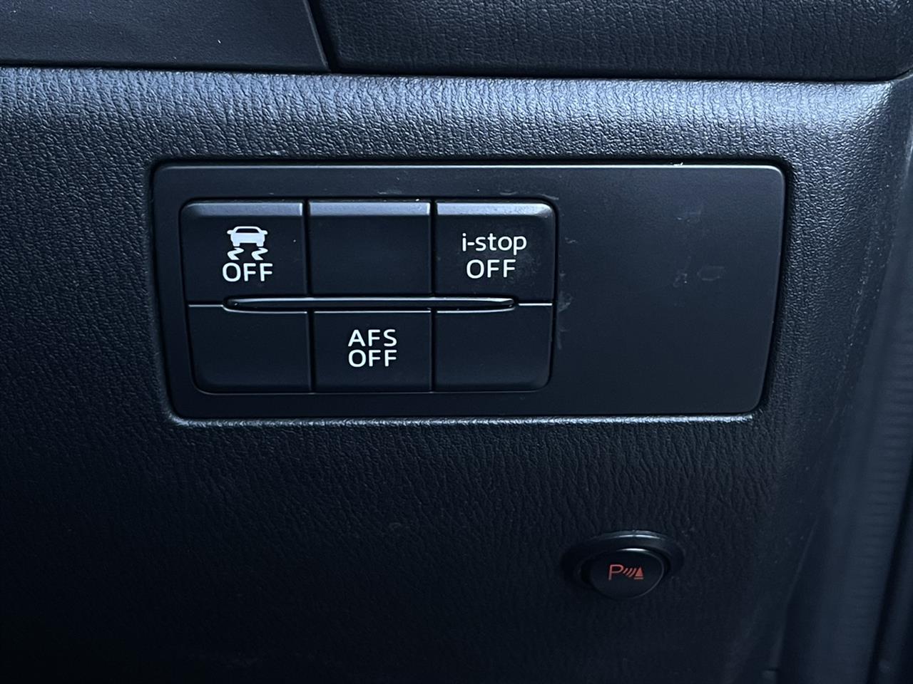 2014 Mazda Axela