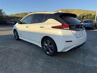 2021 Nissan Leaf - Thumbnail