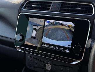 2021 Nissan Leaf - Thumbnail