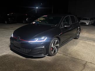 2017 Volkswagen Golf - Thumbnail