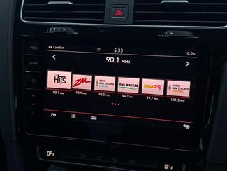 2017 Volkswagen Golf - Thumbnail