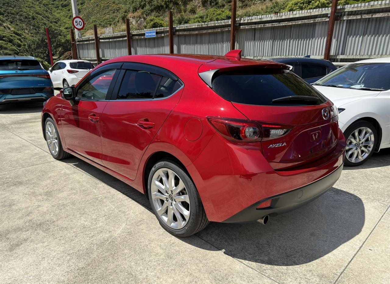 2014 Mazda Axela