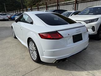 2015 Audi TTS - Thumbnail