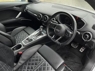 2015 Audi TTS - Thumbnail