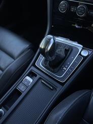 2016 Volkswagen Golf - Thumbnail