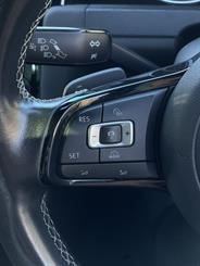2016 Volkswagen Golf - Thumbnail