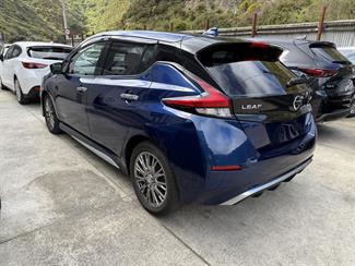 2020 Nissan Leaf - Thumbnail