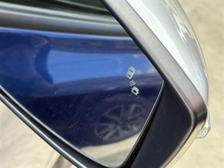 2020 Nissan Leaf - Thumbnail