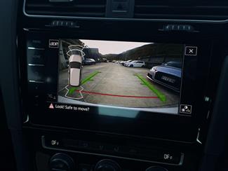 2017 Volkswagen Golf - Thumbnail